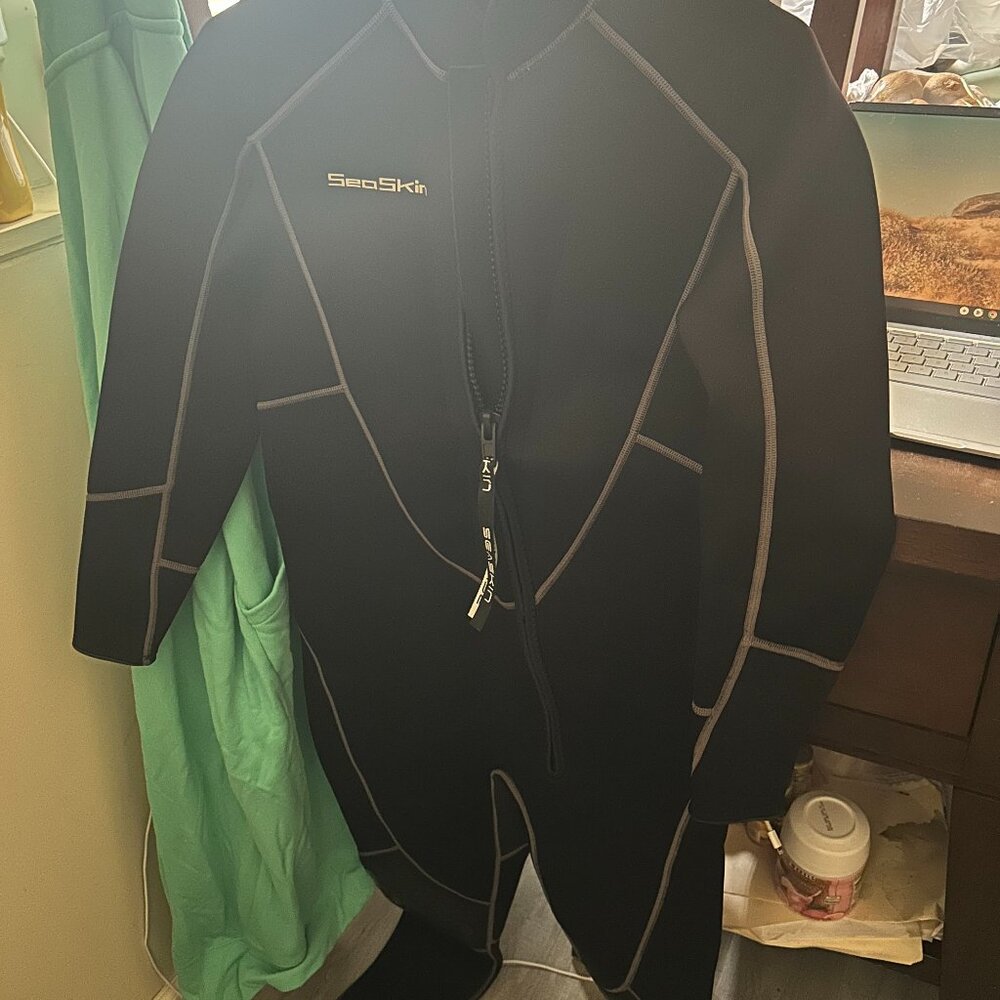 wet suit